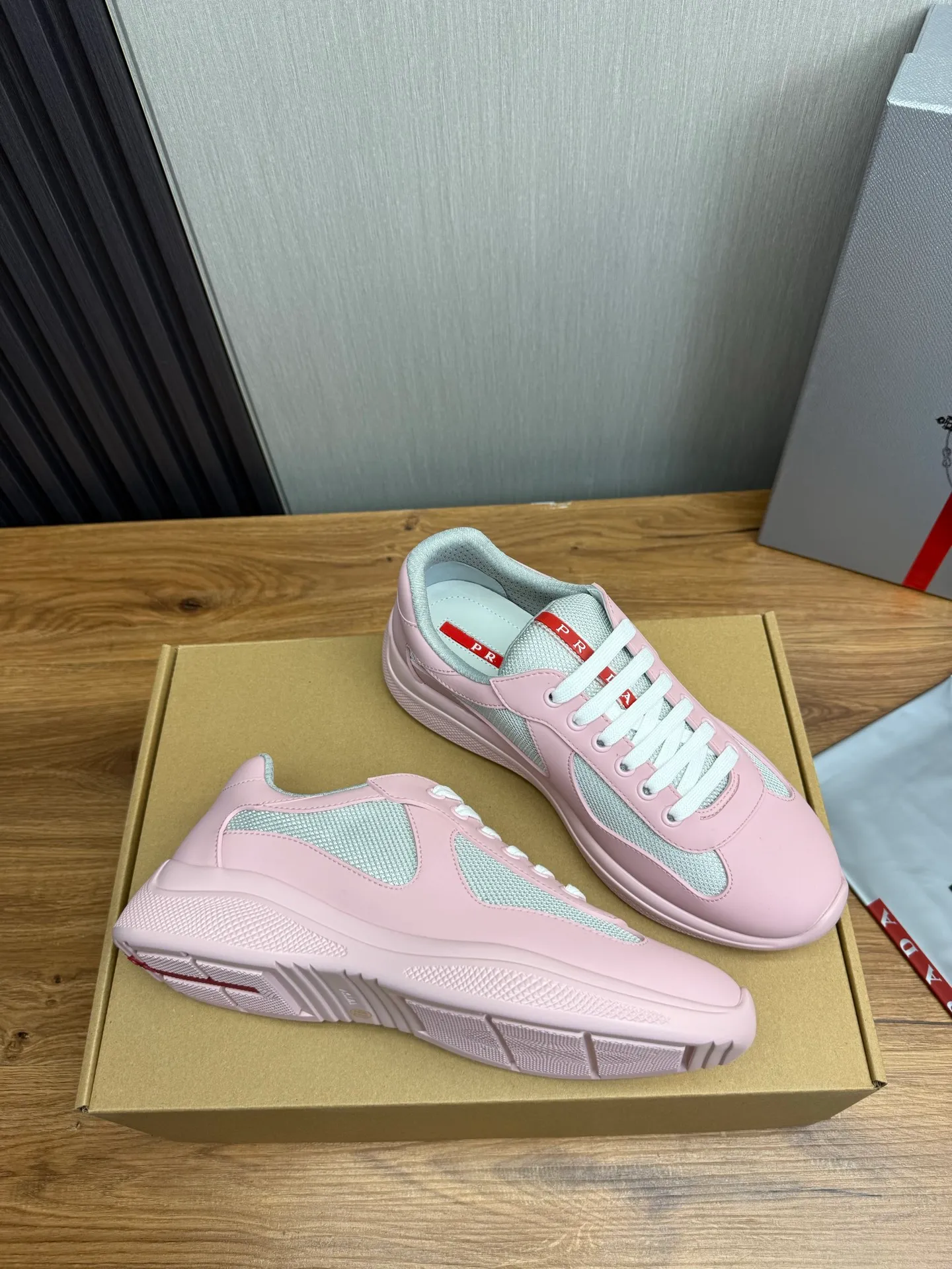 Men's shoes 640💰 [PRADA] Hot selling items🔥Must be recommended every day~~ Official website synchronized, 1:1 high quality shipments✔️ Imported cowhide fabric, rubber material + cowhide lining, original bottom, high-end airplane box packaging🎁 38-45 (38.45 custom-made, non-returnable)